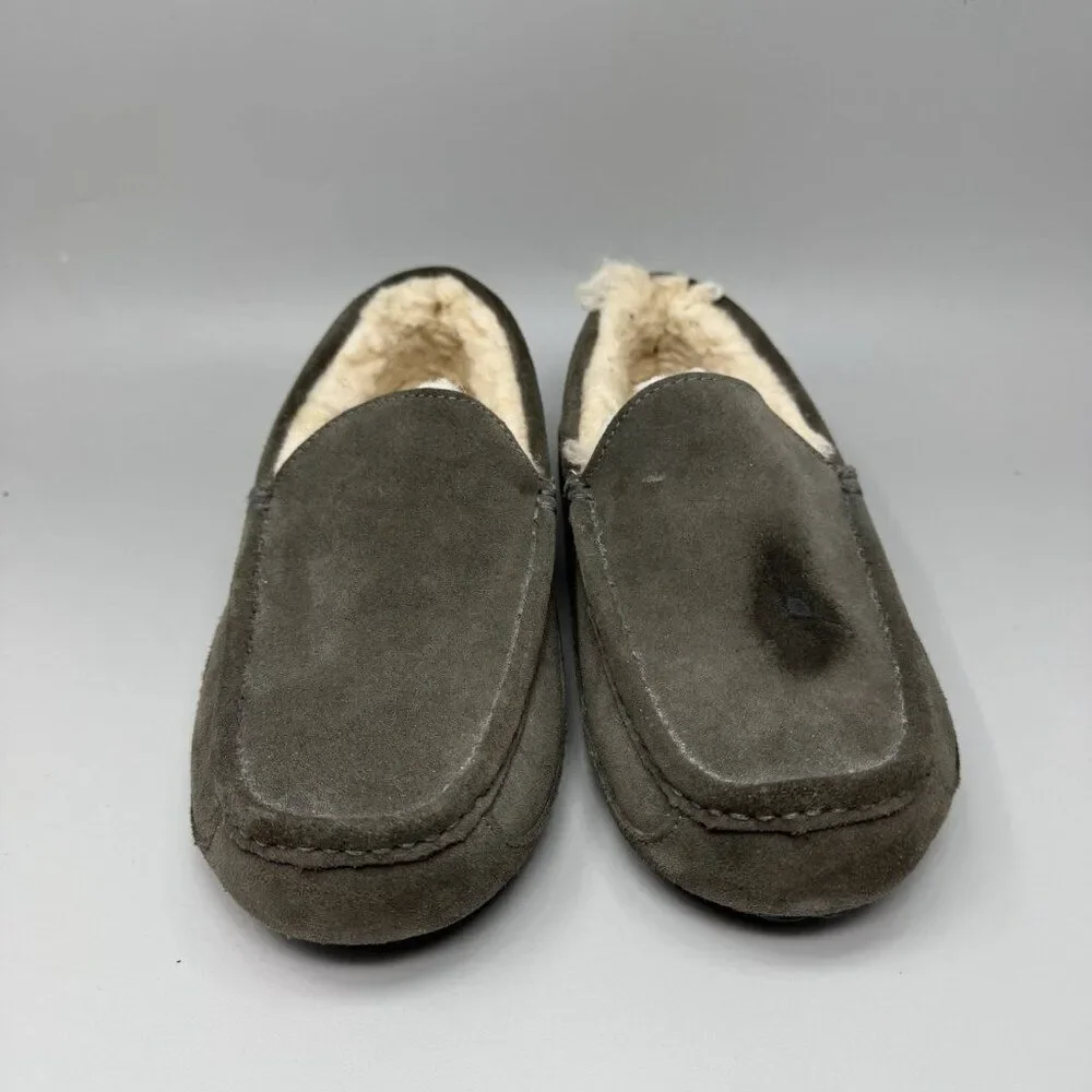 UGG Ascot Mens Slippers Loafer Size 9 Gray Suede Sheepskin Lined Shoes